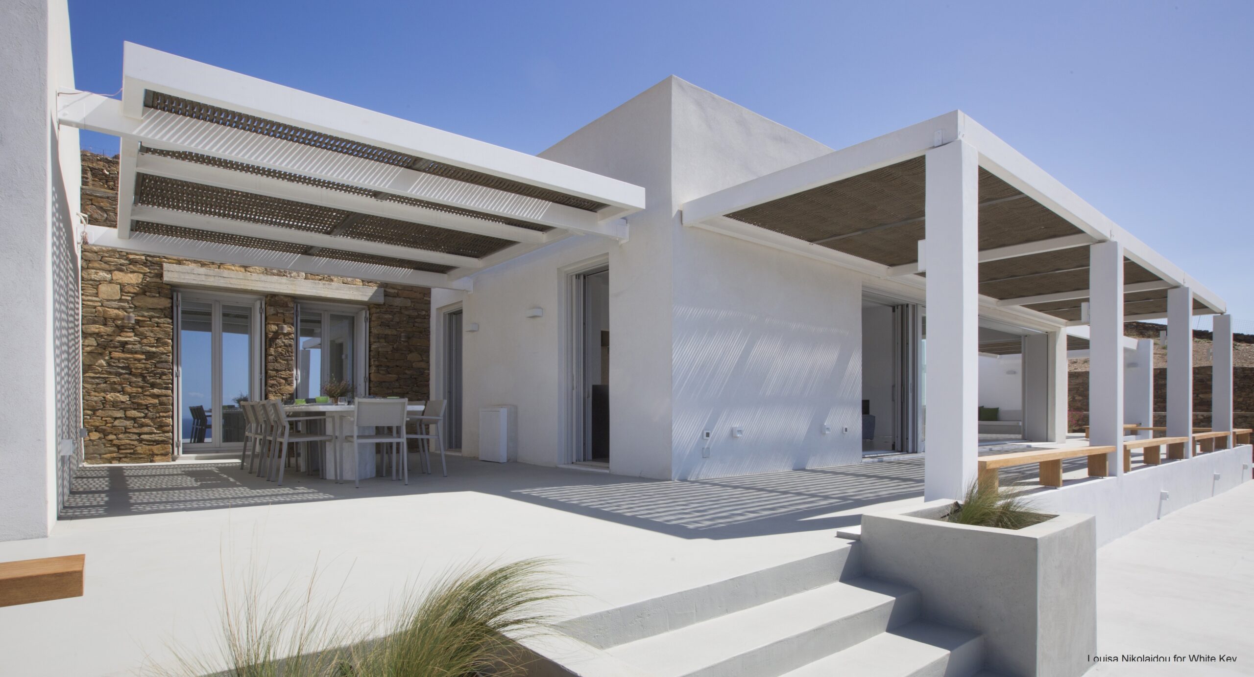 Pergola sans entretien – Élégance et confort en Suisse